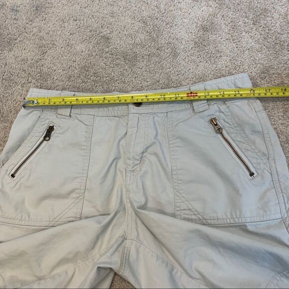 COLUMBIA beige cargo Bermuda shorts Sz 10 - Picture 4 of 8